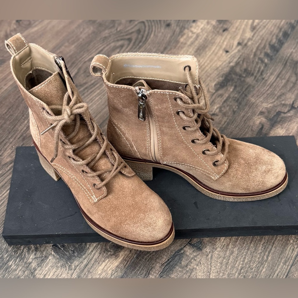 Blondo Lace Up, Side Zip Closure, Tan Suede Waterproof Women’s Combat Boots Sz 8